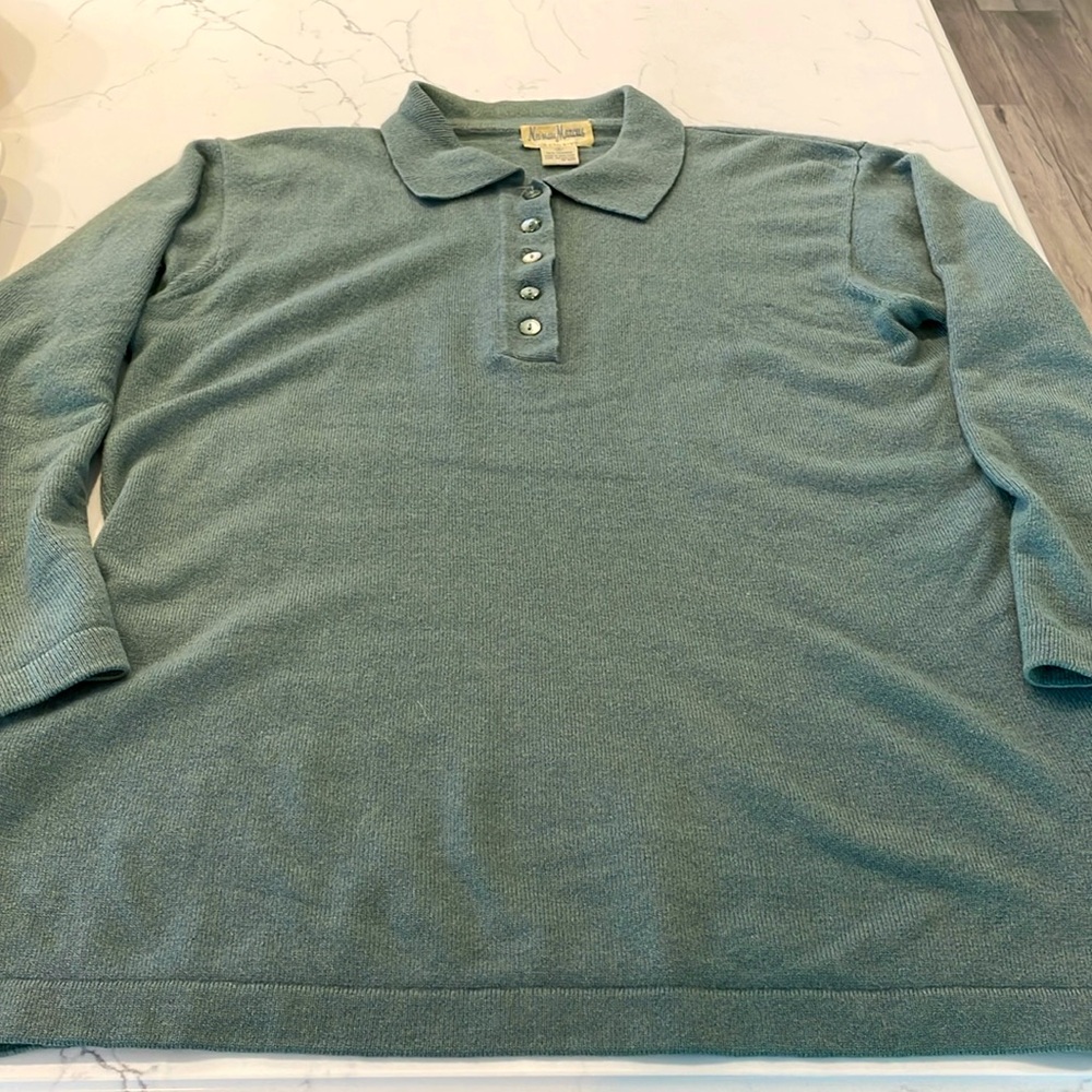 Neiman Marcus 100% cashmere sweater polo style neck